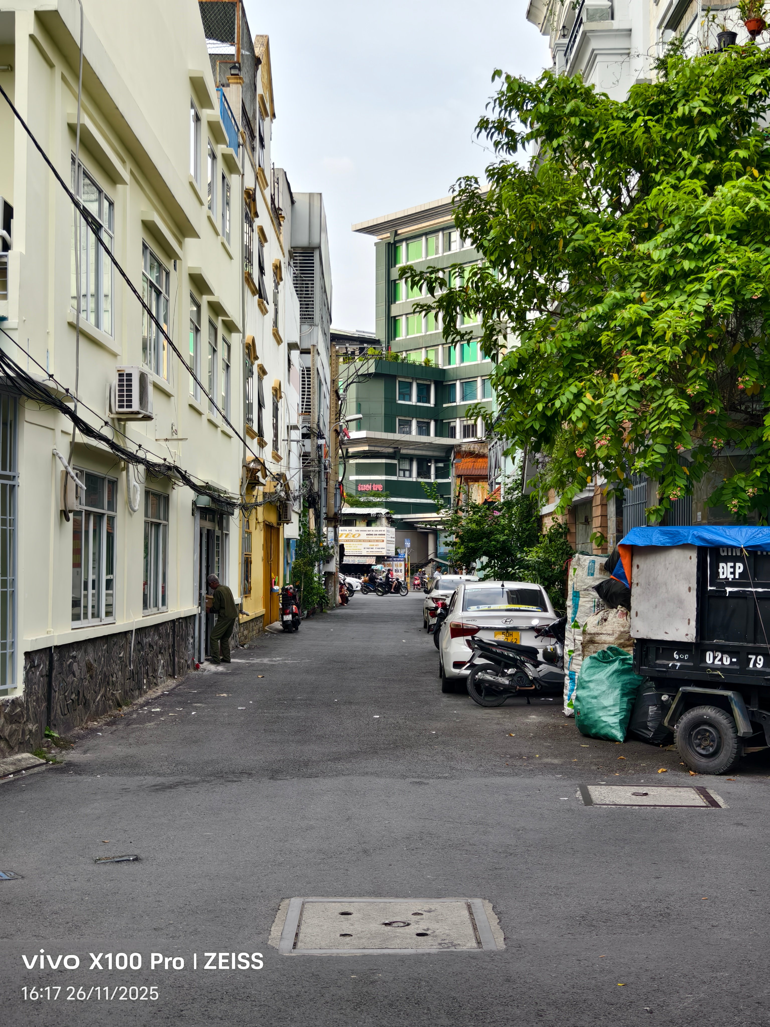 Bán nhà Phú Nhuận - 4x16 x 4 tầng HXH khu vip Trần Huy Liệu - Hoàng Văn Thụ 