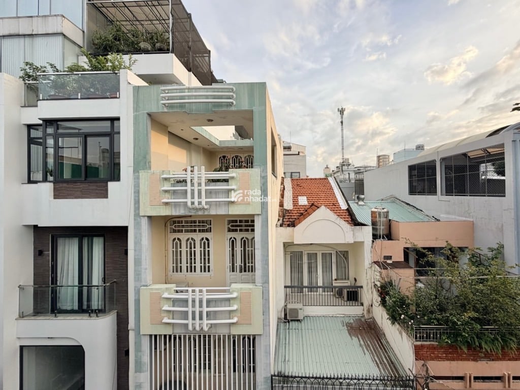 Bán nhà Phú Nhuận - 4x16 x 4 tầng HXH khu vip Trần Huy Liệu - Hoàng Văn Thụ 