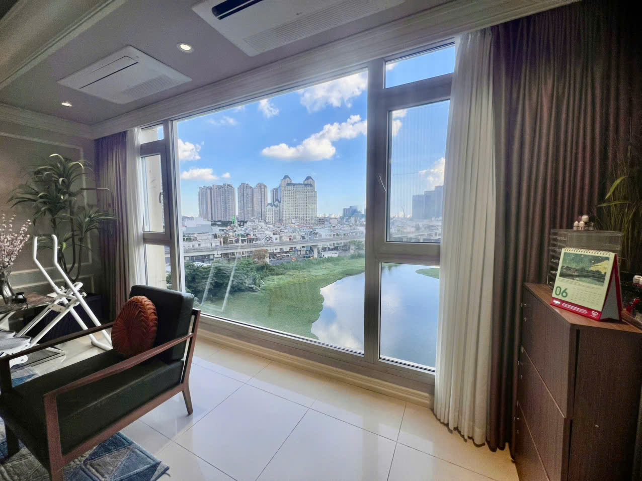 Căn hộ cao cấp Bình Thạnh còn xót lại với giá 87tr/m2 view hồ Văn Thánh