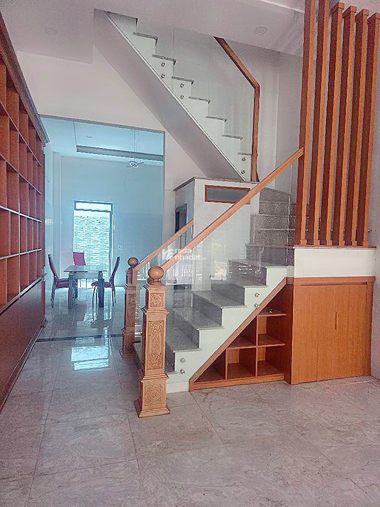Bán nhà đường số 8 bình hưng hoà B 