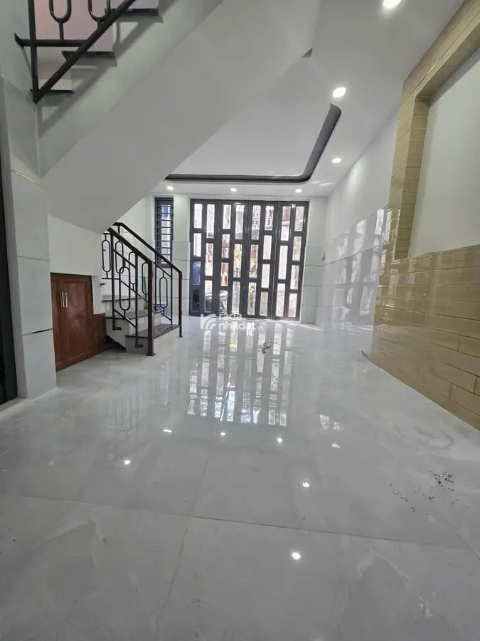 NHÀ NHỎ ĐEP HƯƠNG LỘ HAI ,P BÌNH TRI ĐÔNG , BÌNH TÂN , 28M2 , 2TỶ8 VÀO Ở NGAY