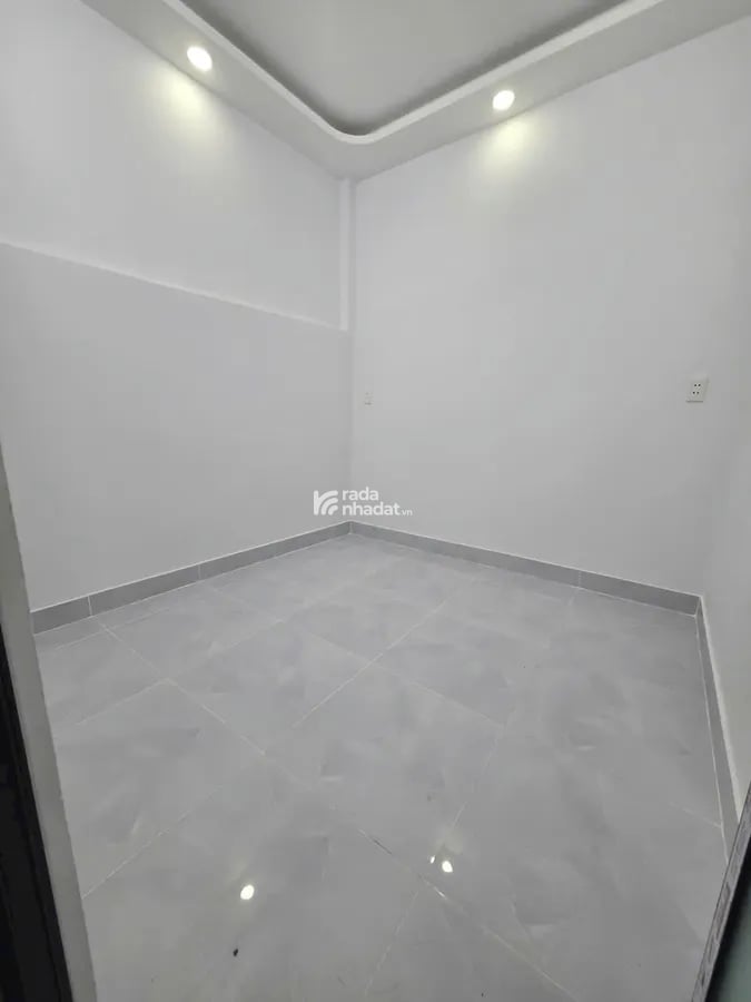 NHÀ NHỎ ĐEP HƯƠNG LỘ HAI ,P BÌNH TRI ĐÔNG , BÌNH TÂN , 28M2 , 2TỶ8 VÀO Ở NGAY