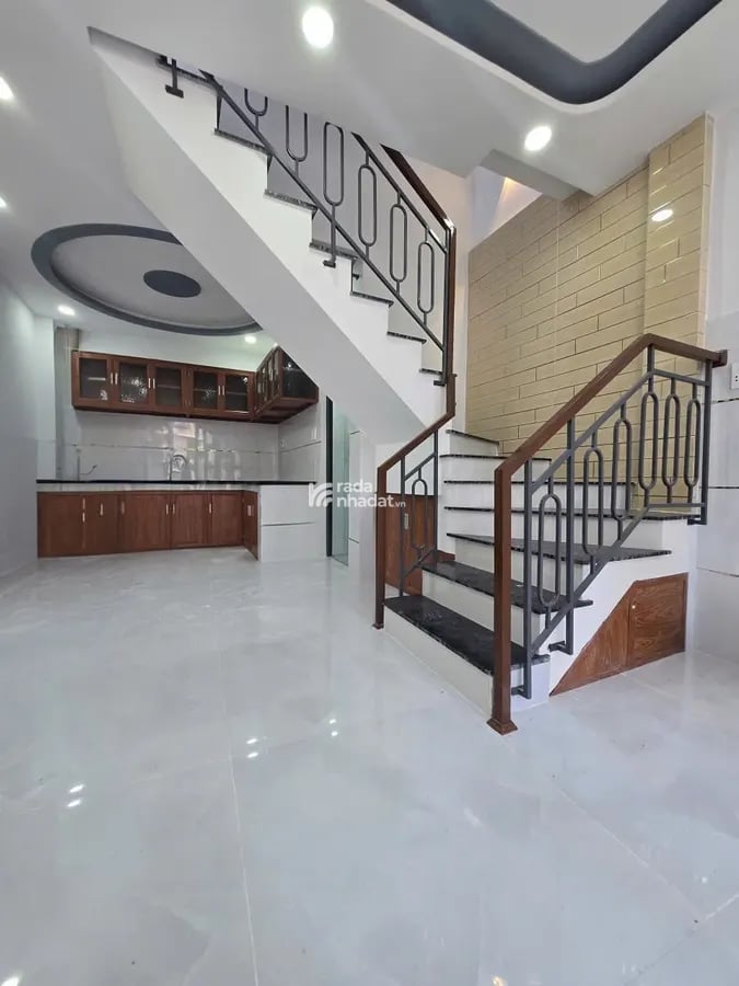 NHÀ NHỎ ĐEP HƯƠNG LỘ HAI ,P BÌNH TRI ĐÔNG , BÌNH TÂN , 28M2 , 2TỶ8 VÀO Ở NGAY