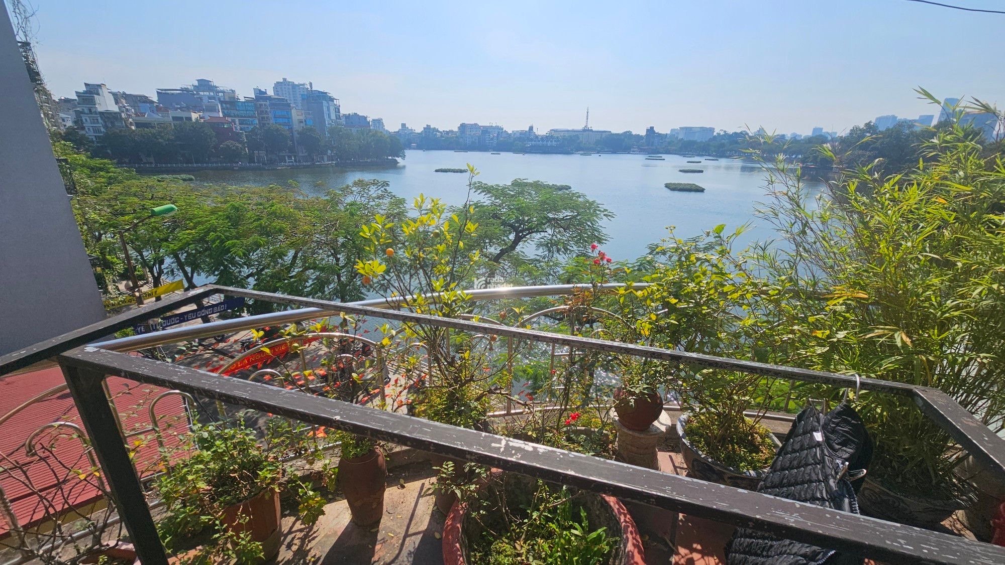 HÀNG HIẾM TRÚC BẠCH – LÔ GÓC, VIEW HAI HỒ – HỢP LÀM NHÀ HÀNG & CĂN HỘ DỊCH VỤ