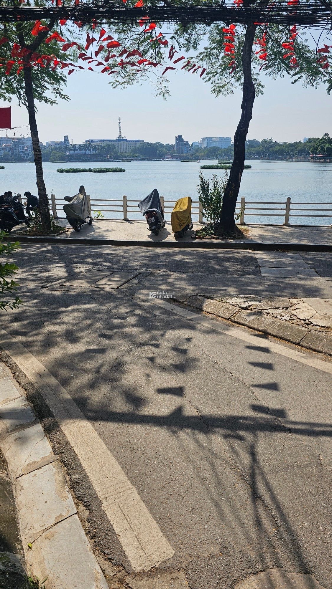 HÀNG HIẾM TRÚC BẠCH – LÔ GÓC, VIEW HAI HỒ – HỢP LÀM NHÀ HÀNG & CĂN HỘ DỊCH VỤ