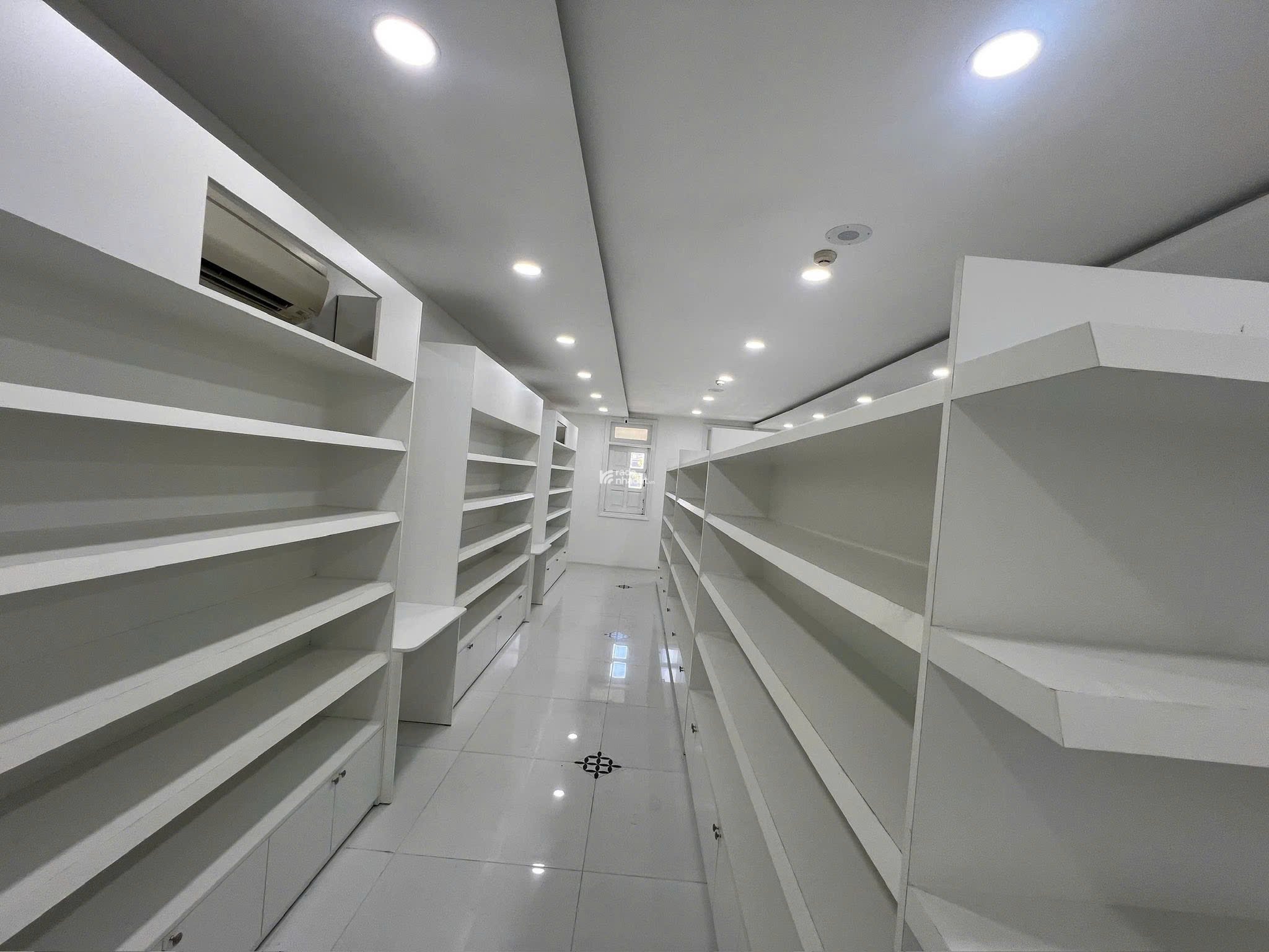 CHỐT GẤP! ĐỘC QUYỀN NGUYÊN TÒA HẦM  4 LẦU TẠI TRÁI TIM KDC HIM LAM, Q7!