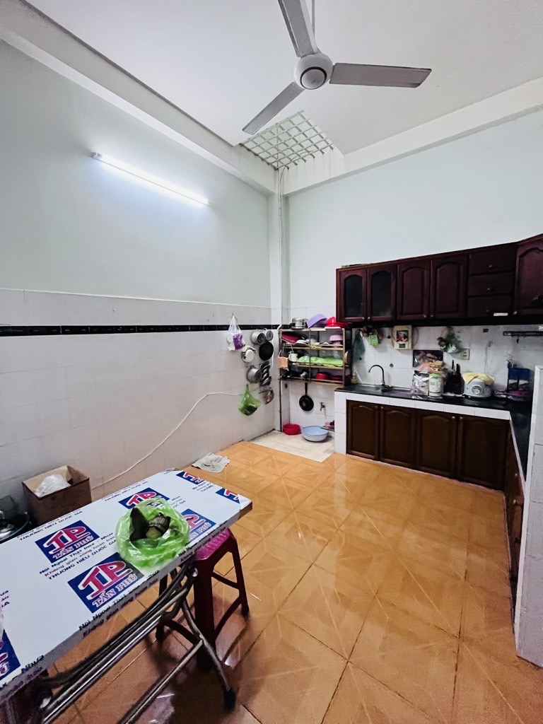 Nhà 4 tầng khu Quân Đội, đường Trường Chinh, 73m2, 5PN, an ninh, Chỉ 11.6 tỷ