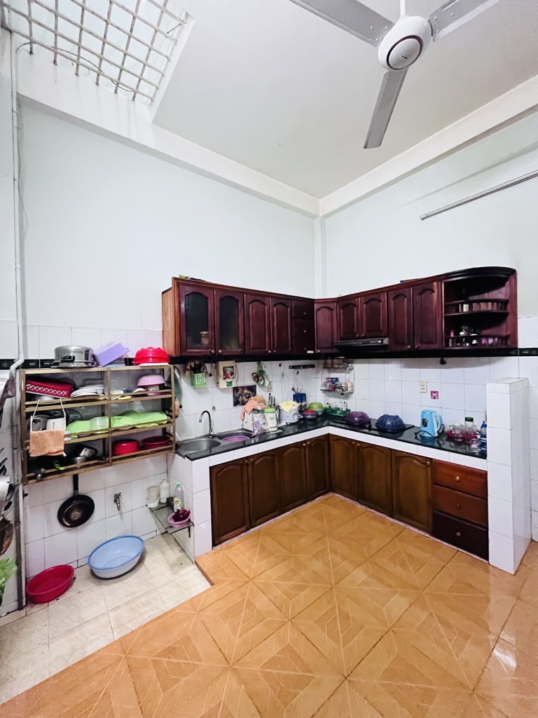 Nhà 4 tầng khu Quân Đội, đường Trường Chinh, 73m2, 5PN, an ninh, Chỉ 11.6 tỷ