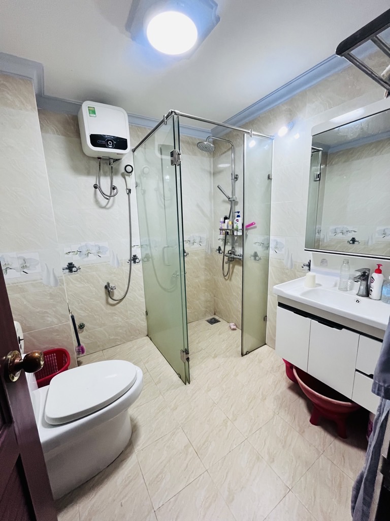 Nhà 4 tầng khu Quân Đội, đường Trường Chinh, 73m2, 5PN, an ninh, Chỉ 11.6 tỷ