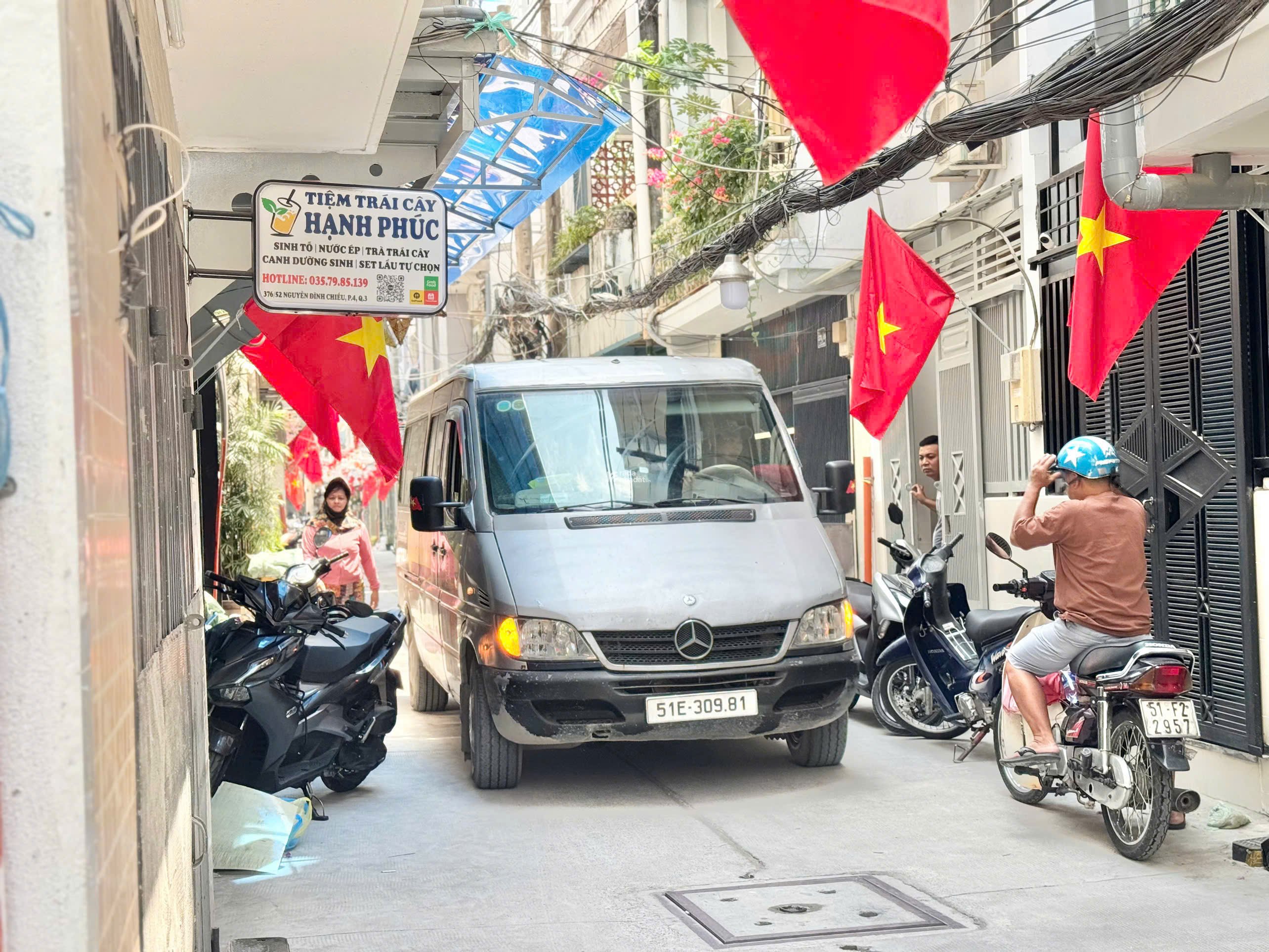 Hẻm 5m xe hơi Nguyễn Đình Chiểu,Q.3 