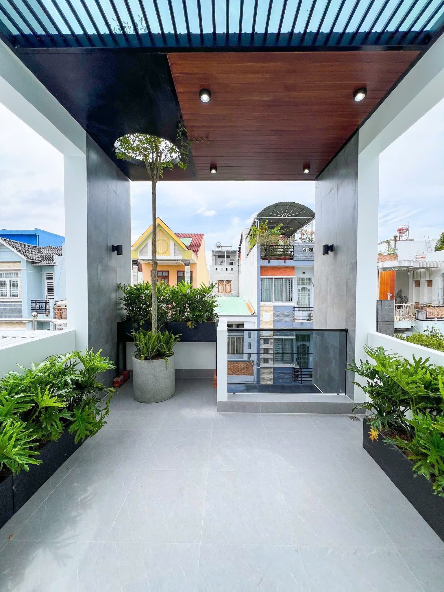 Bán Nhà Đẹp Tương Bình Hiệp - Ngay Trung Tâm - Sổ Hồng Riêng - An Ninh