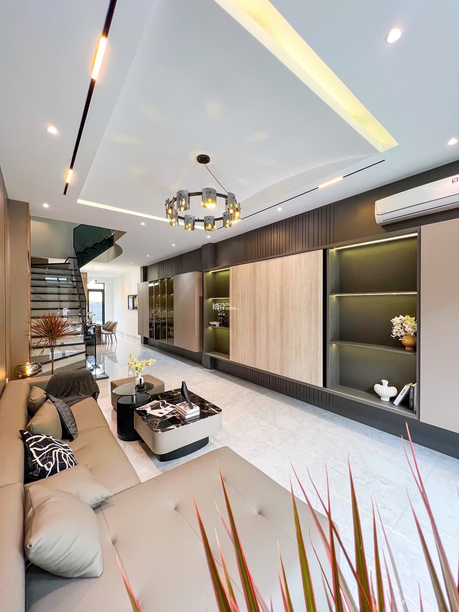 Bán Nhà Đẹp Tương Bình Hiệp - Ngay Trung Tâm - Sổ Hồng Riêng - An Ninh