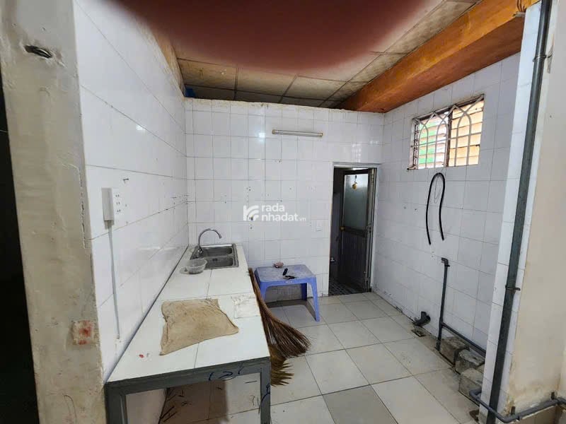 Bán nhà Quận 7 cạnh Him Lam 75m2 thổ cư ngang 5.4m dài 14m có 3 phòng chỉ 5 tỷ