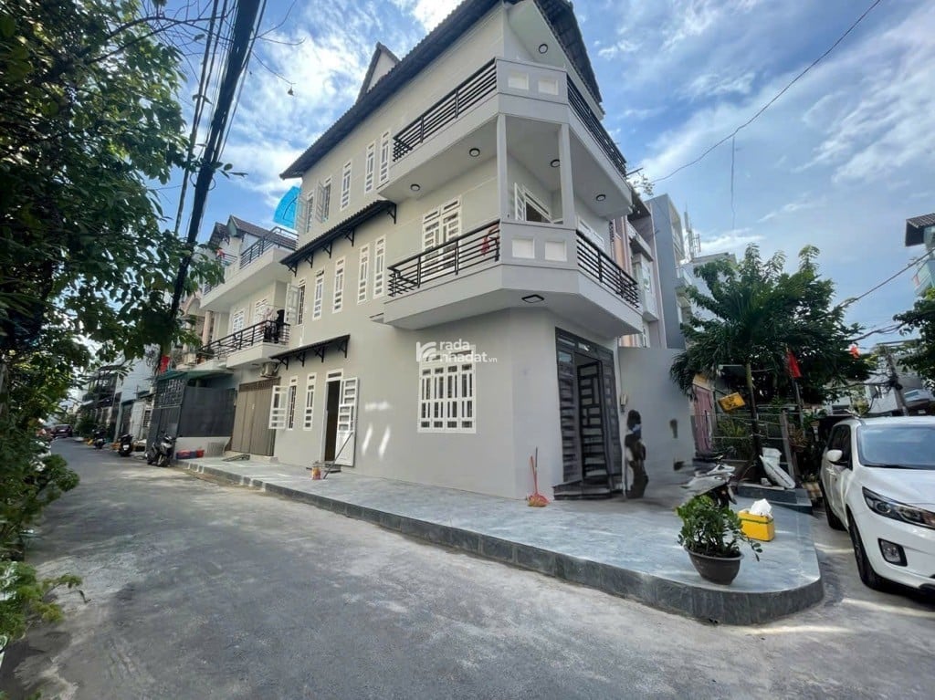 CĂN GÓC 2 MT - HẺM 8M CÓ VỈA HÈ - PHẠM VĂN CHIÊU-P.14- GÒ VẤP- DT: 4.8*20M- 11 TỶ 1