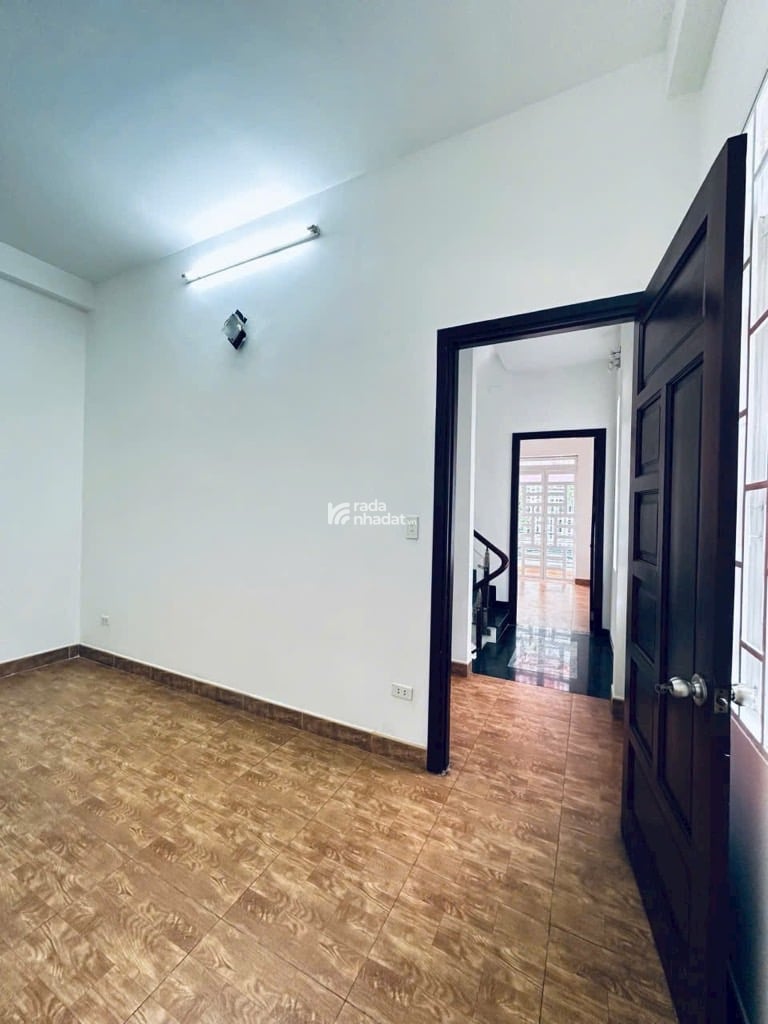 CĂN GÓC 2 MT - HẺM 8M CÓ VỈA HÈ - PHẠM VĂN CHIÊU-P.14- GÒ VẤP- DT: 4.8*20M- 11 TỶ 1