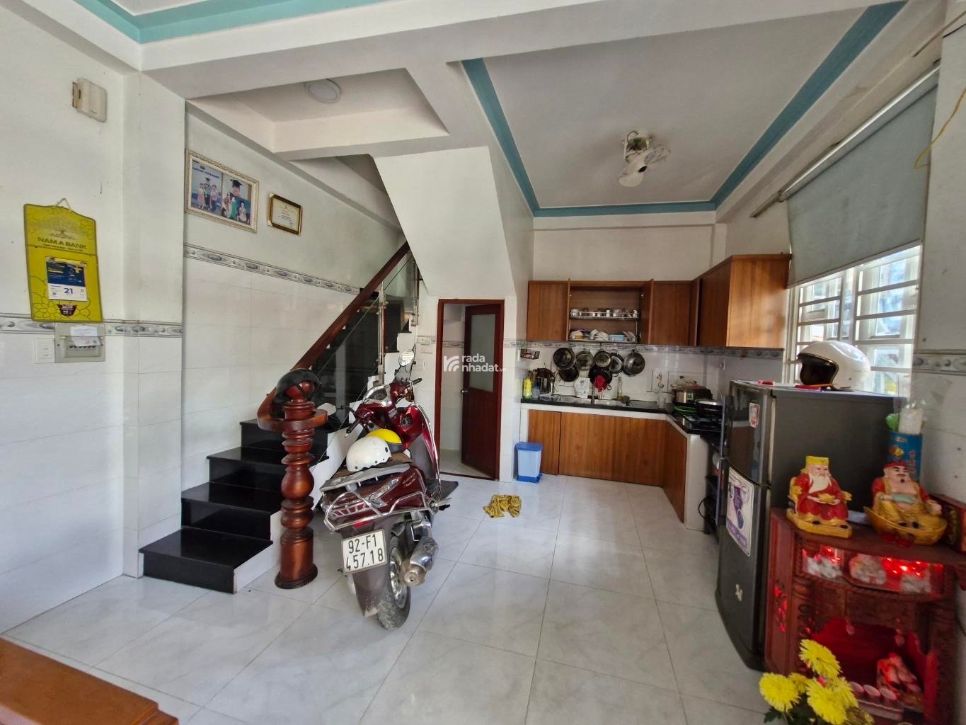 Nhà 2 tầng, hẻm xe hơi, Võ Văn Hát, Q9, 52m2, cổng trường ĐH Tài Chính, 3,8 tỷ ( thương lượng ).