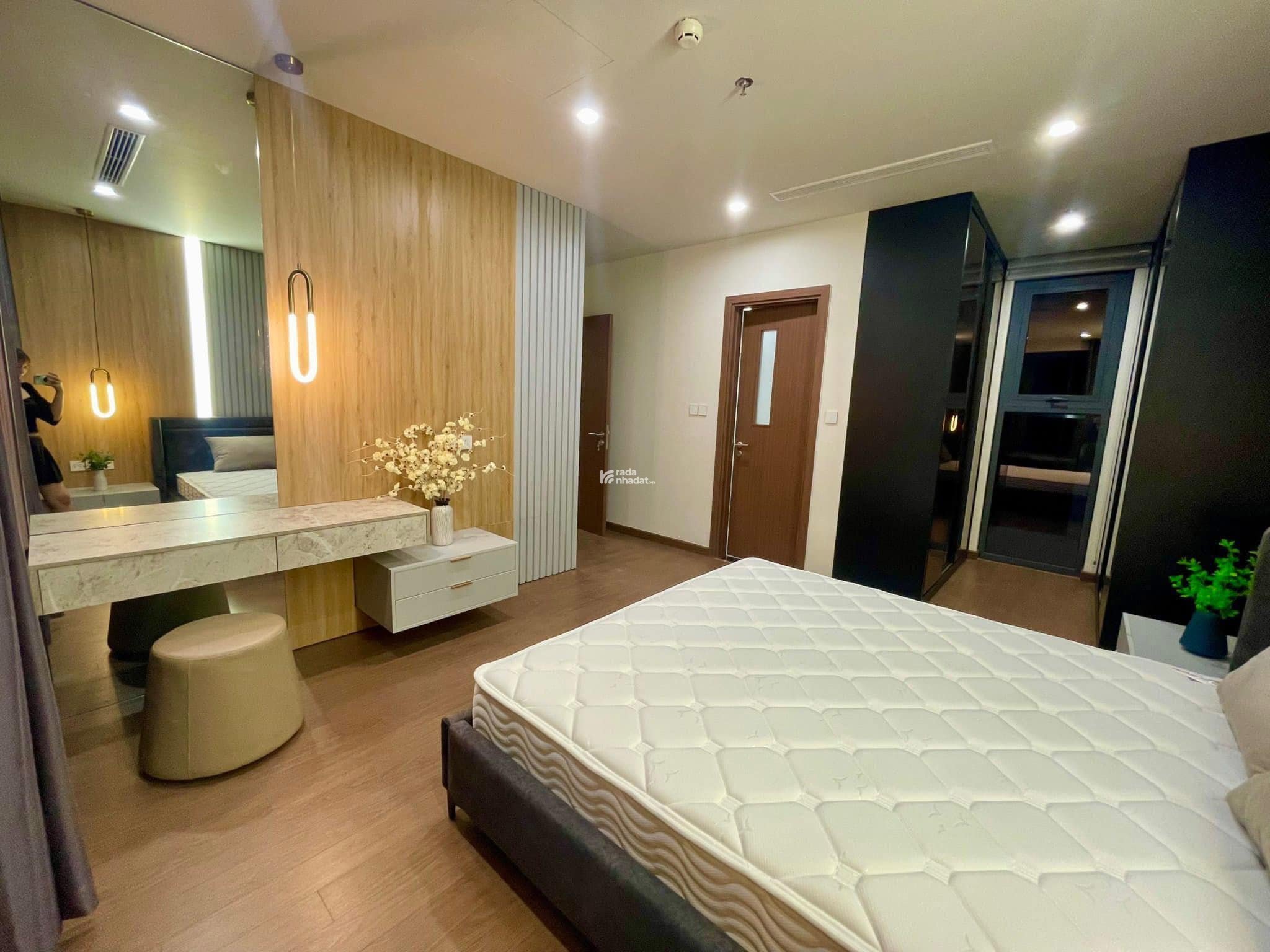 Cần cho thuê gấp căn hộ chung cư tại HDI Tây Hồ, 80m2, 2PN, view trọn Hồ Tây, giá chỉ 11tr/tháng