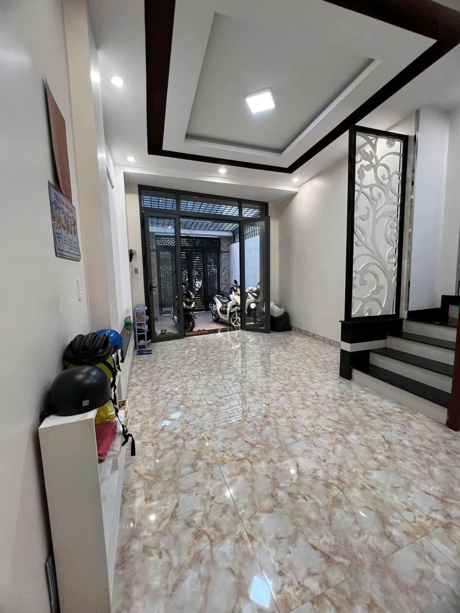 MẶT TIỀN PHÚ NHUẬN - 4 TẦNG ĐẸP 70M2 (417) - GIÁ RẺ 14.2 TỶ - CHO THUÊ 30TR/THÁNG