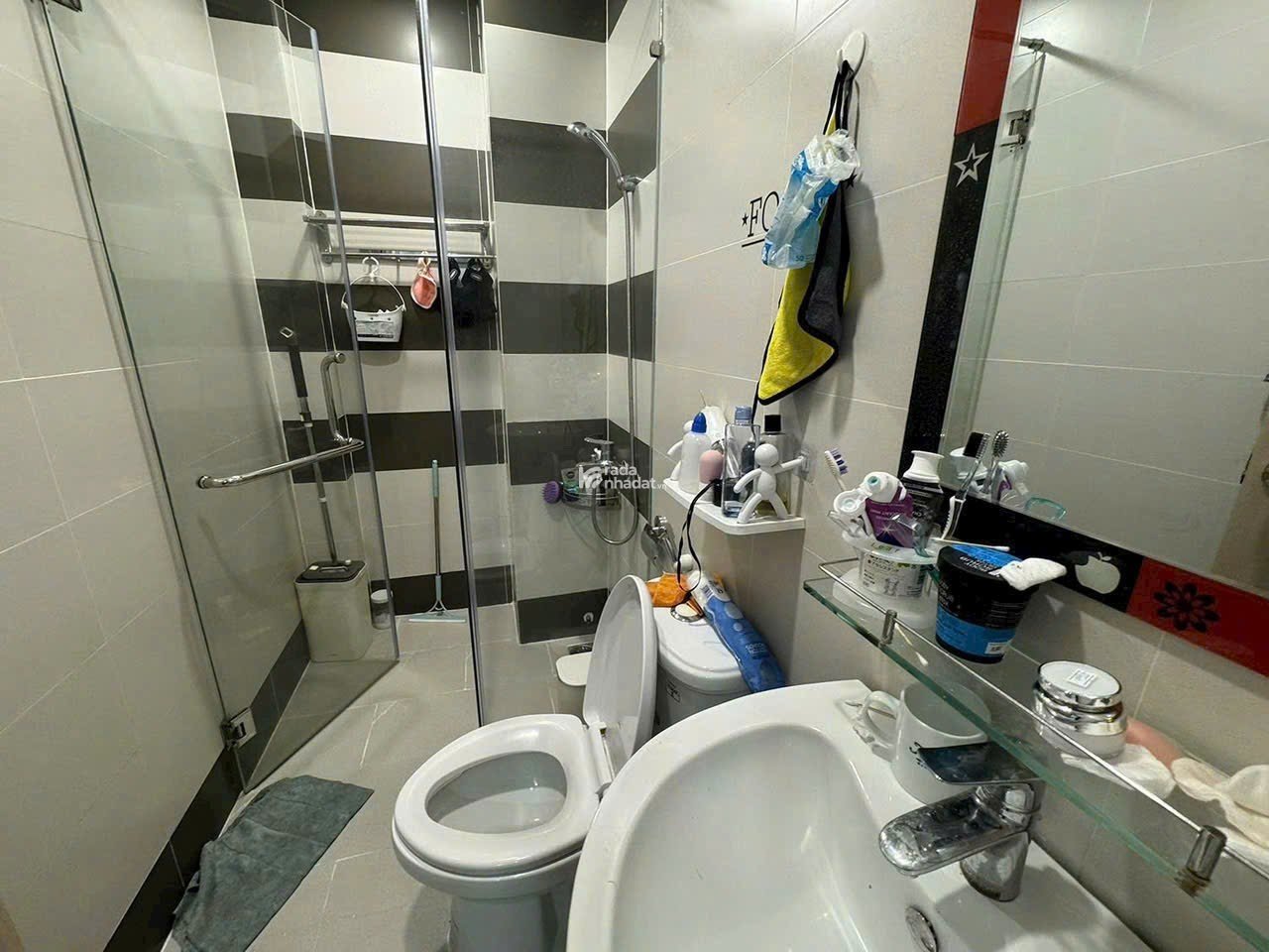 MẶT TIỀN PHÚ NHUẬN - 4 TẦNG ĐẸP 70M2 (417) - GIÁ RẺ 14.2 TỶ - CHO THUÊ 30TR/THÁNG