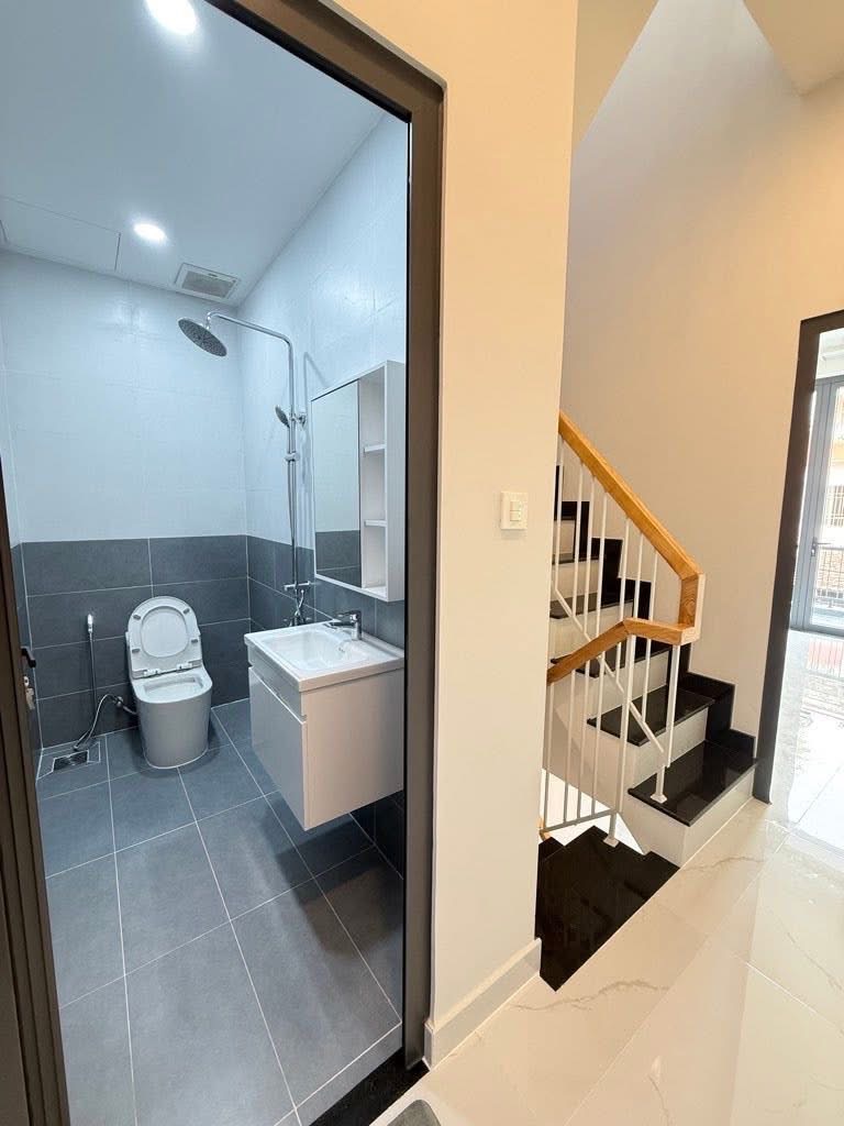 Ngay khu Bàu Cát, HXH thông đường Trường Chinh, Tân Bình, 56m2 giá chỉ 4 tỷ 150 TL