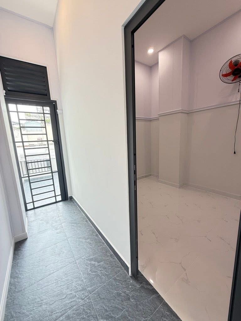 Ngay khu Bàu Cát, HXH thông đường Trường Chinh, Tân Bình, 56m2 giá chỉ 4 tỷ 150 TL