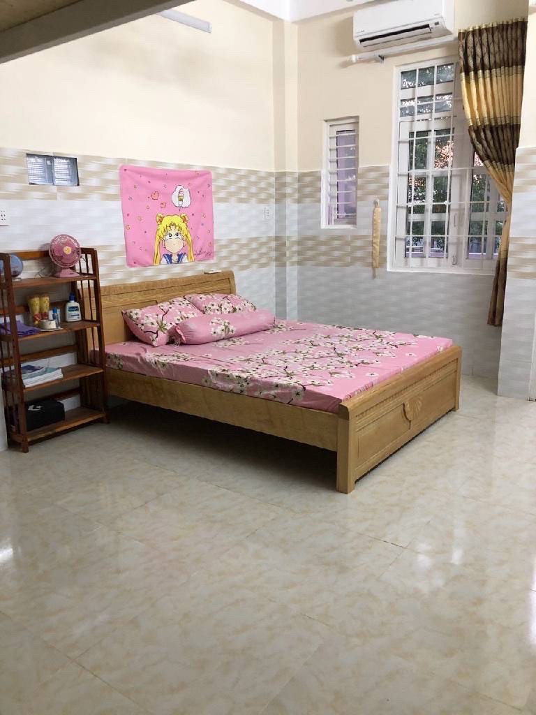 NHÀ 3 TẦNG - VỪA Ở VỪA CHO THUÊ - THU NHẬP 15TR/THÁNG - HAI MẶT HẺM OTO VÀO NHÀ SÁT MẶT TIỀN - NHỈN