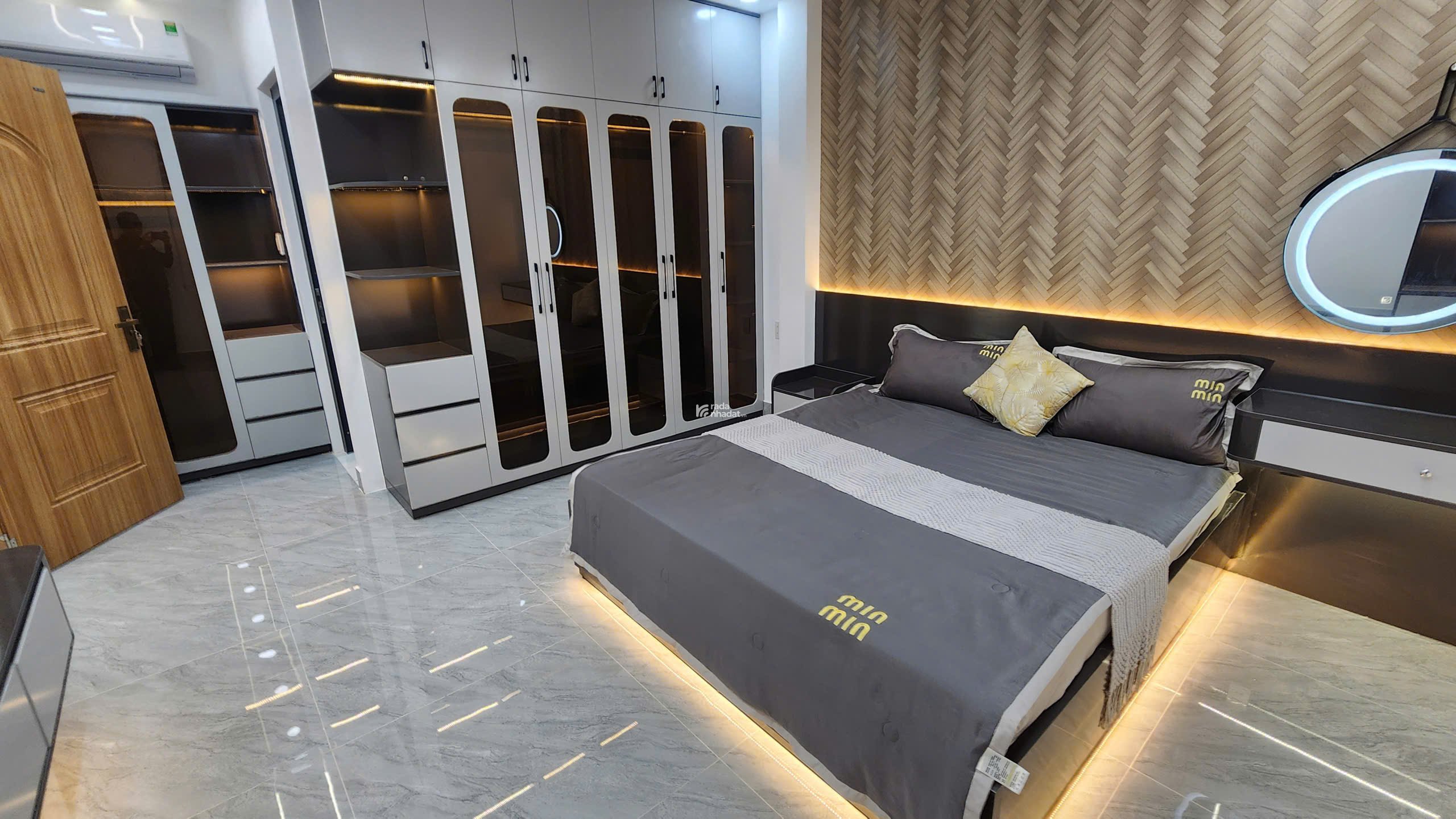 NHÀ PHỐ DIỆN TÍCH VILLA KDC CÔNG VIÊN 20M TÔ NGỌC VÂN - Q.12