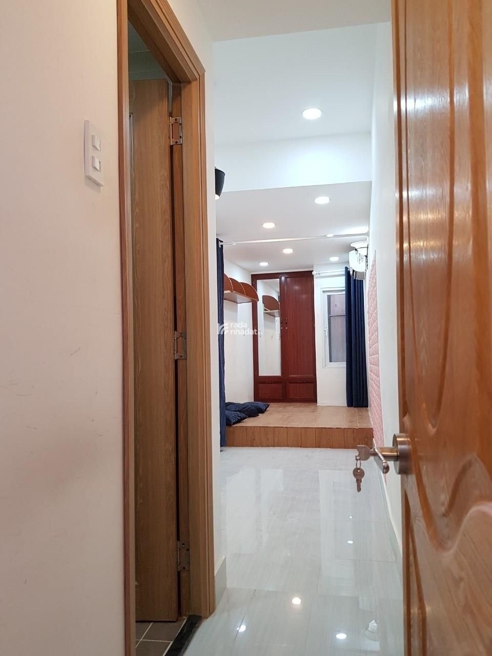 Bán nhà đường Nguyễn Văn Cừ Quận 1