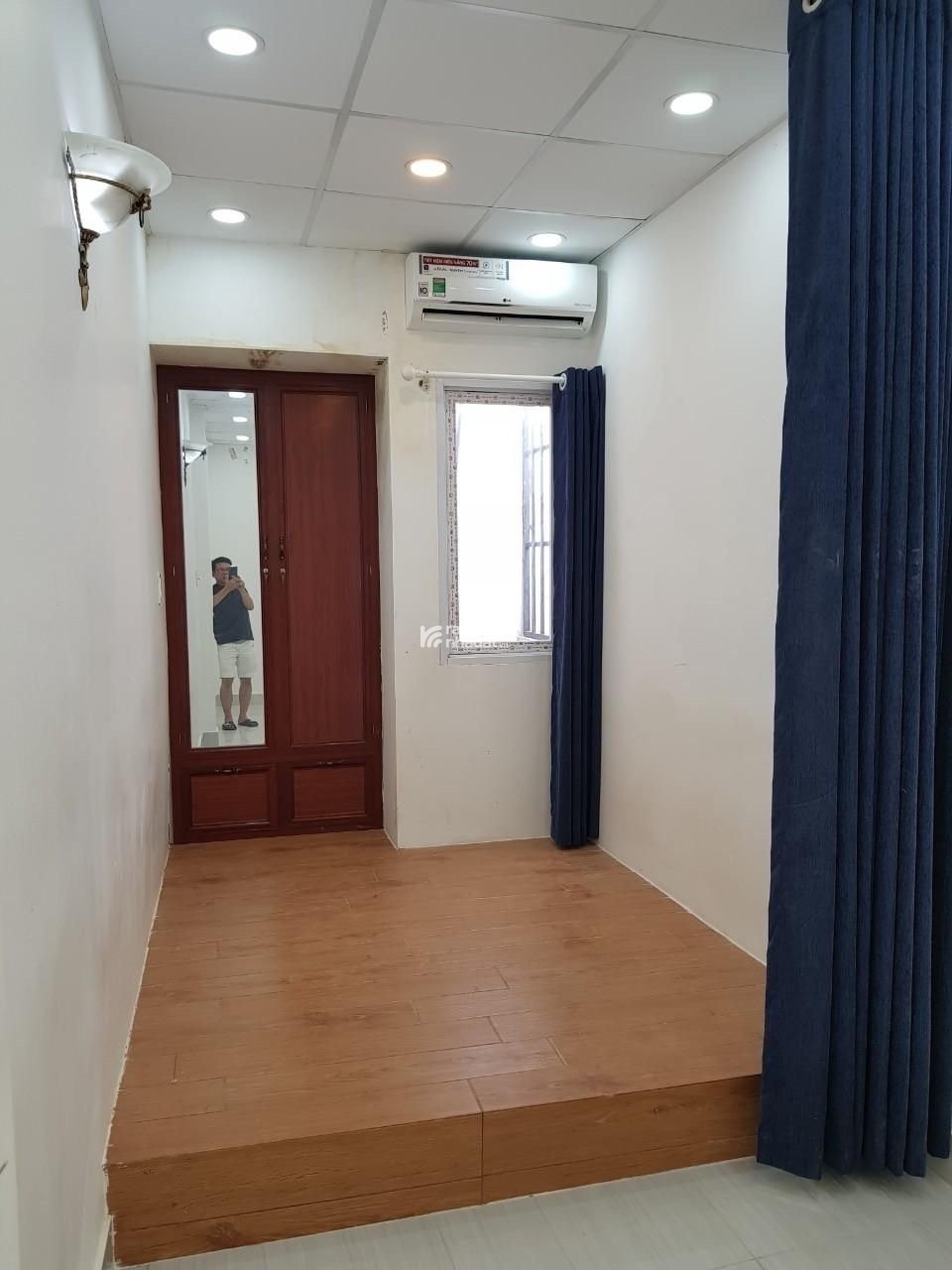 Bán nhà đường Nguyễn Văn Cừ Quận 1