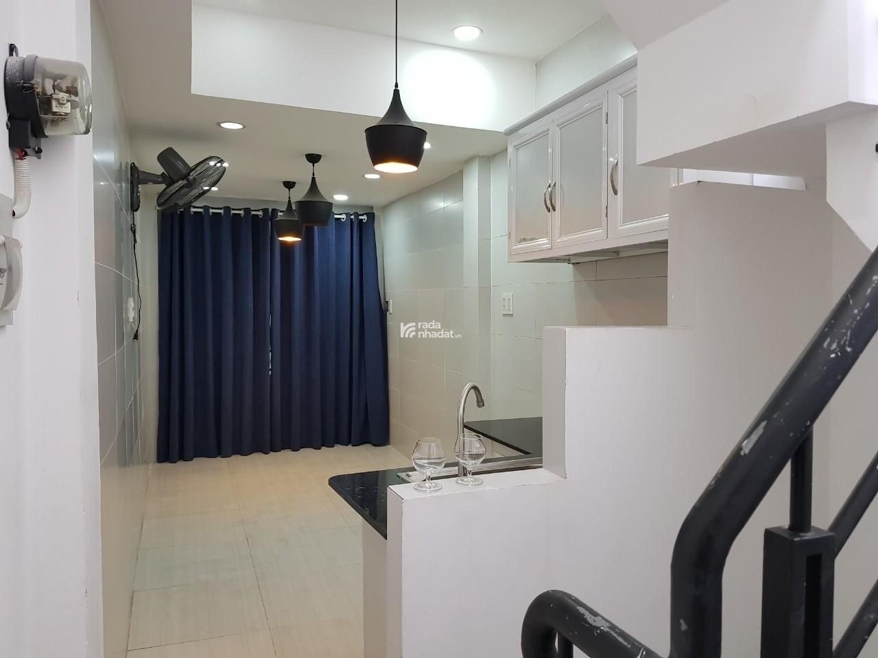 Bán nhà đường Nguyễn Văn Cừ Quận 1
