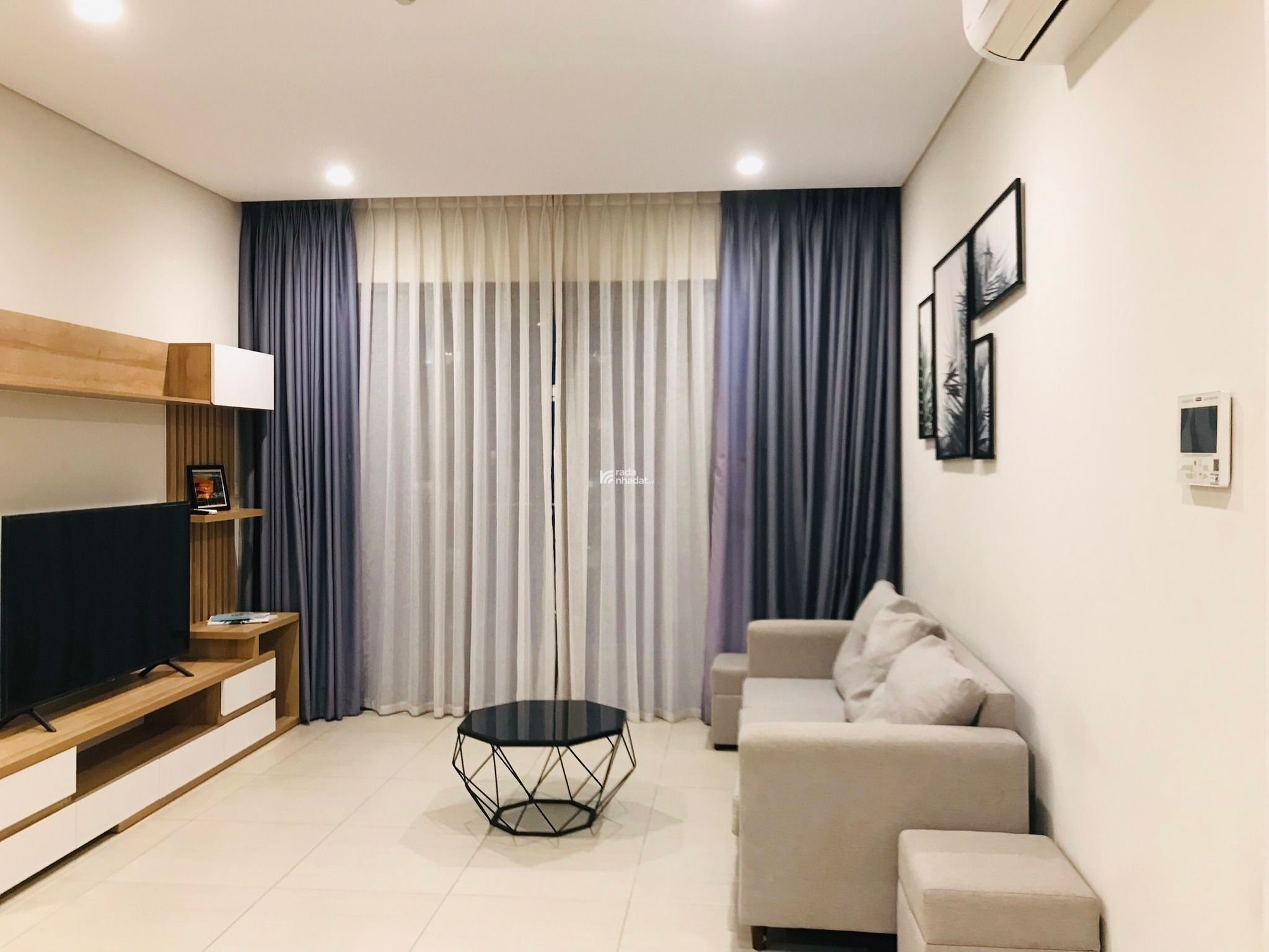 Opal Skyline Lái Thiêu, cho thuê căn 2pn 65m2 view hồ bơi, nội thất căn bản, giá 5tr5