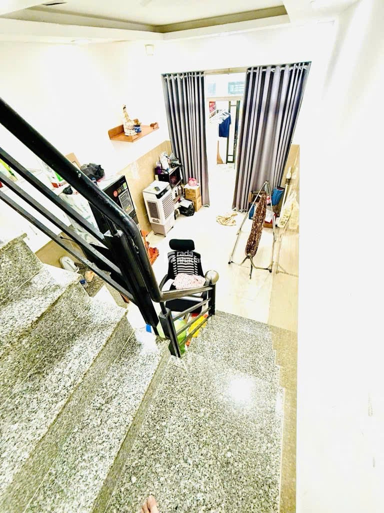 Nhỉnh 6T -76Mv - nhà phố 2 mặt tiền - hẻm 5M  - cạnh Riveria Point - thu  nhập gần  200tr / năm