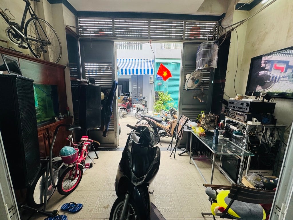 Bán nhà Nguyễn Hữu Tiến, 60m2, 4,1x14, Hẻm ô tô, chỉ hơn 5 tỷ 