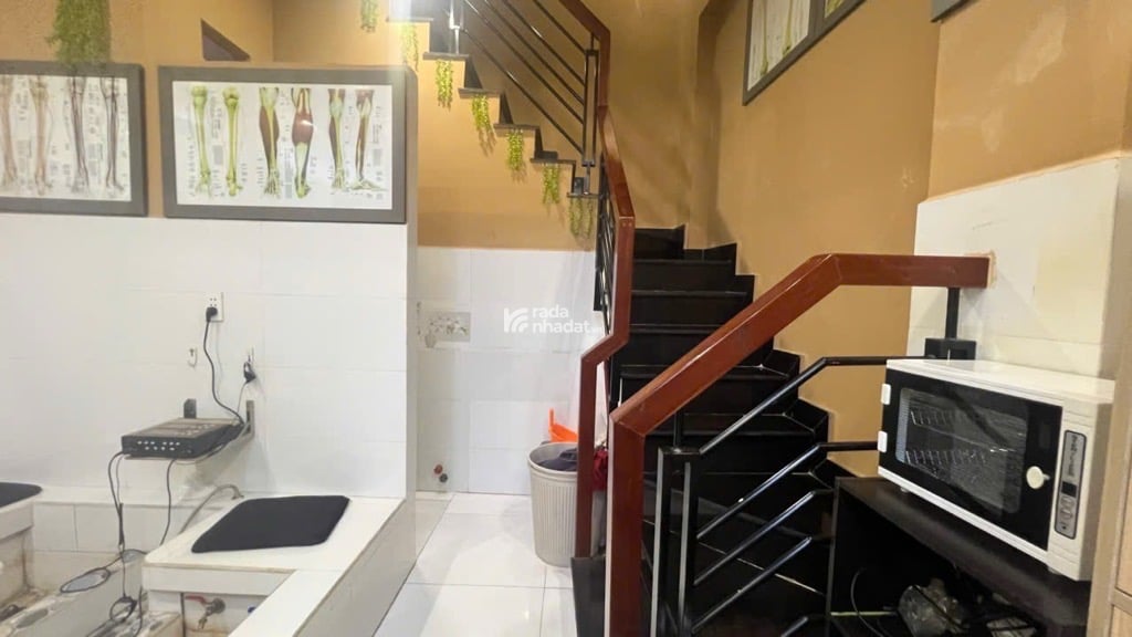 NHÀ 3 TẦNG LÊ VĂN QUỚI - HẺM XE HƠI - 69M2(4x 17)- HAI MẶT TIỀN  NHỈNH 5 TỶ.