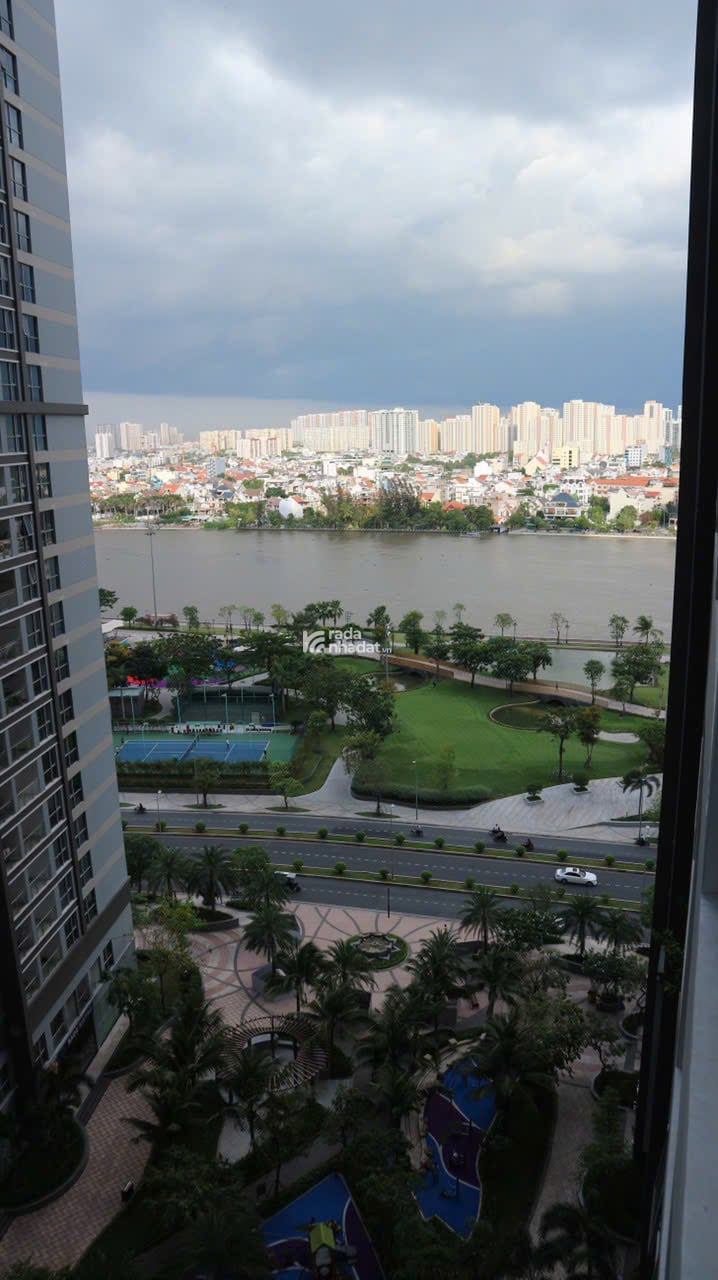 Cho thuê căn CC tòa Park 1, 2PN và 2VS, Tầng thấp, Diện tích đẹp 80.3m2, Vinhomes Central Park.