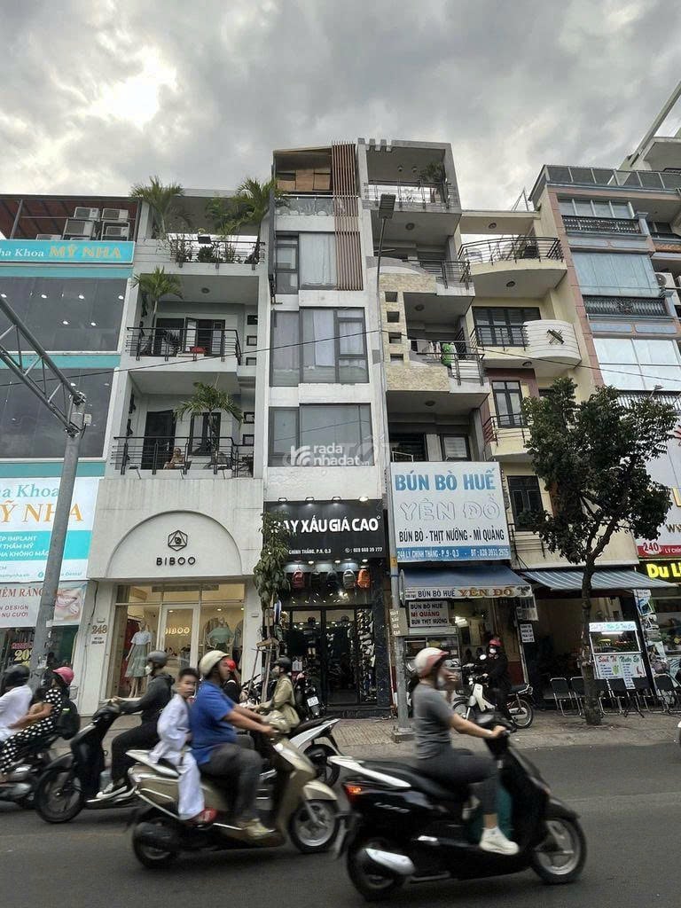 HOT: 246 Lý Chính Thắng, Q.3, DT 3.05x9, nở hậu 4m