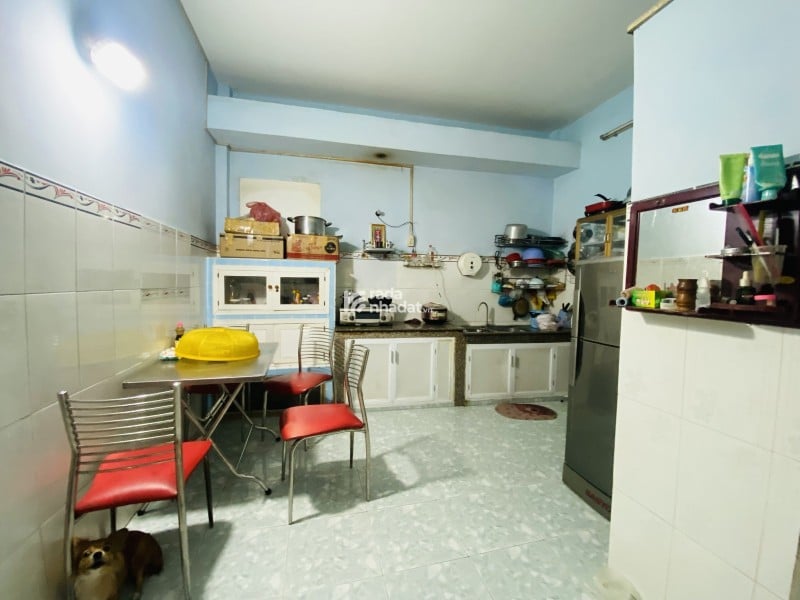 Bán nhà mặt tiền chợ Hiệp Tân-cạnh chung cư Richstar-ngang 4m-4PN-sổ vuông- 9 tỷ hơn