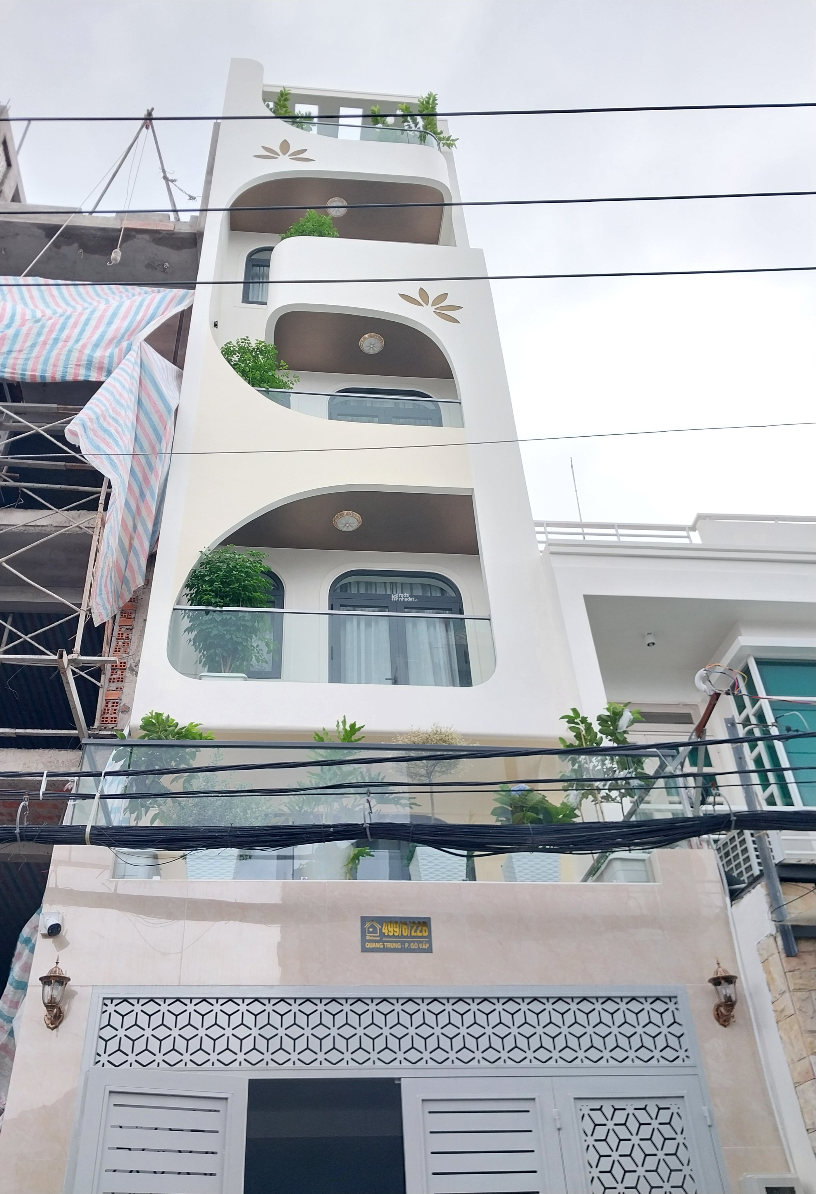 Bán nhà mới xây ở Quang Trung 