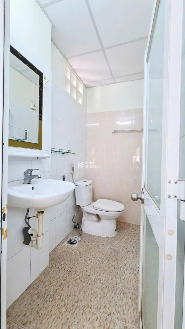 Bán nhà HXH 40m2, ngay đường Điện Biên Phủ, P.11, Q.10, gồm 2 tầng, 3PN, 3WC giá 7.1 tỷ