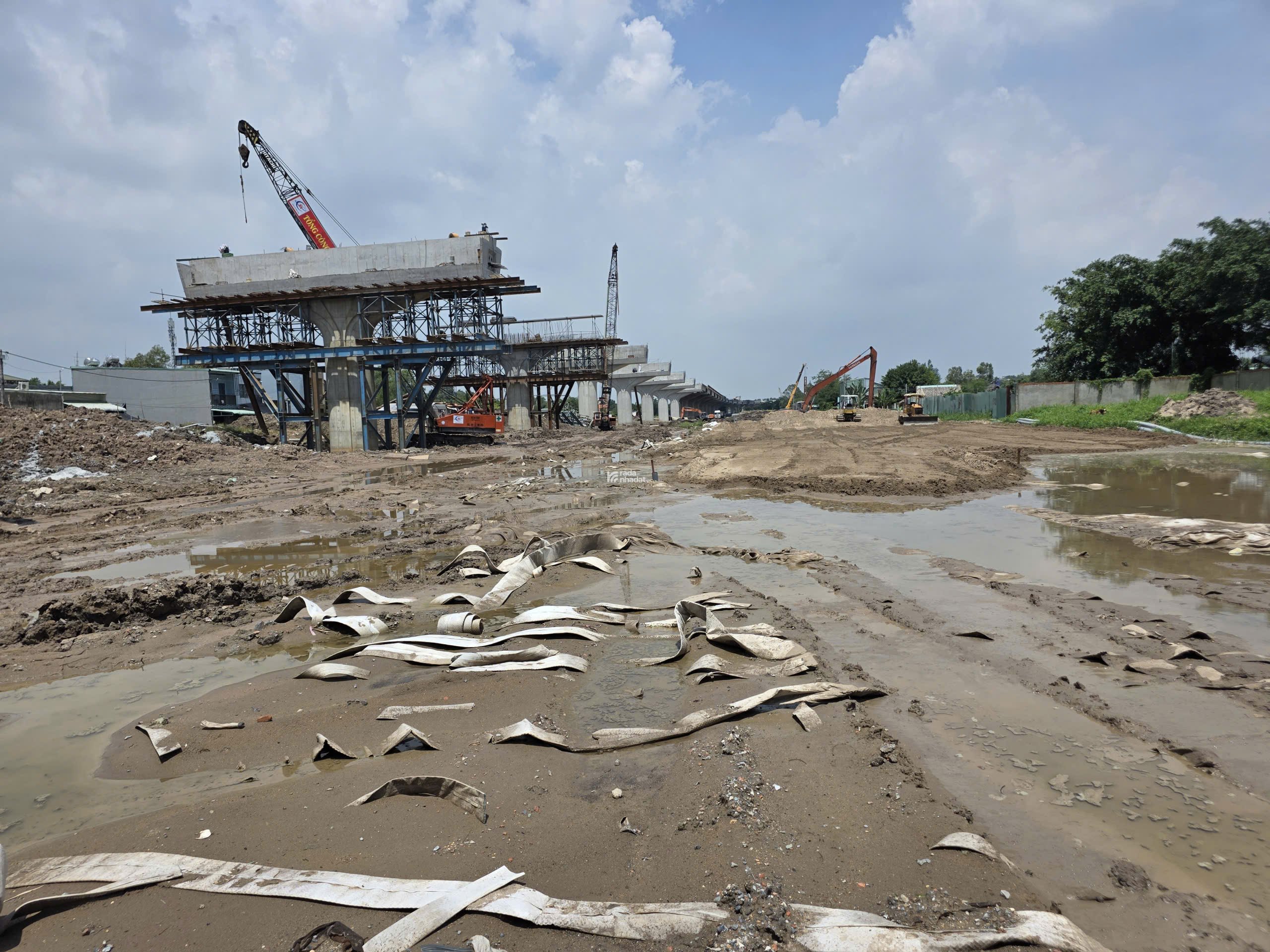  BÁN NHANH MT ĐƯỜNG NGUYỄN XIỂN, DIỆN TÍCH 760M2, GIÁ 42 TỶ 