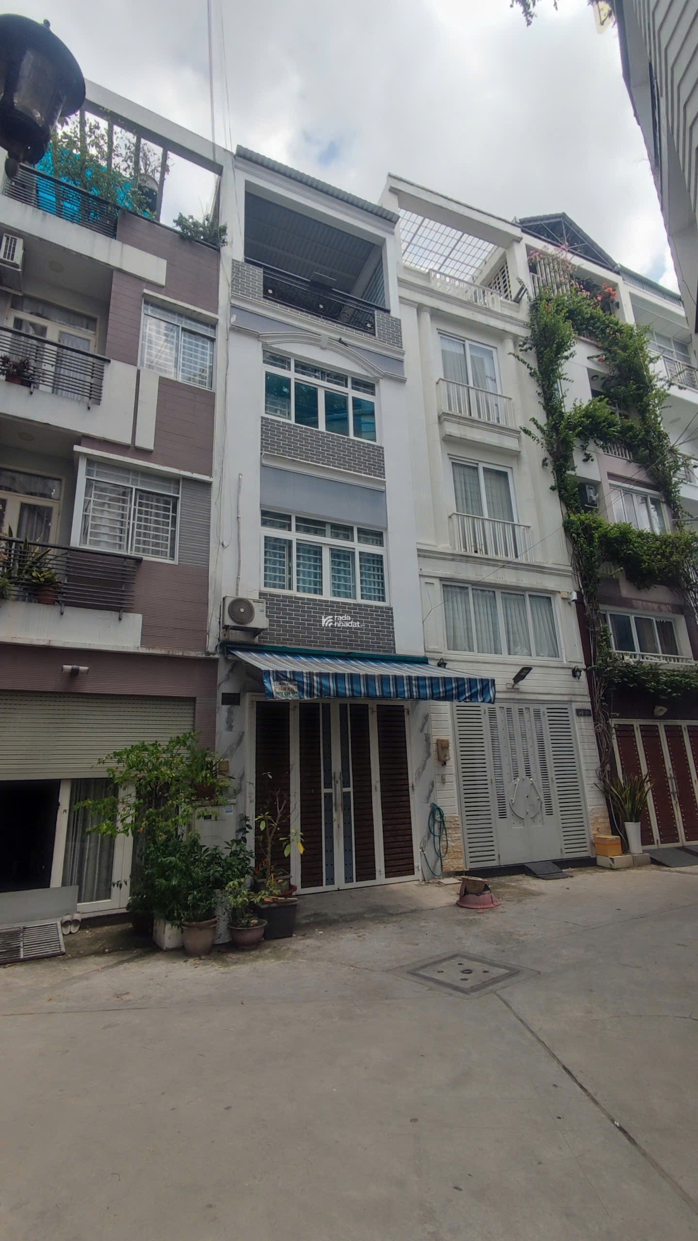 Bán Nhà hẻm xe hơi 158 Bà Hạt Q10 ngay chung cư Ấn Quang DT: 3.4x11m 5 tầng Giá 9.3Tỷ