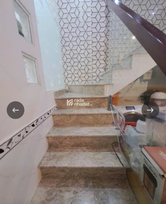 Mặt tiền Trần Xuân Soạn -51MV -3 lầu BTCT- 2PN 2WC - nhỉnh 8T TL