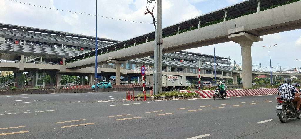 MẶT TIỀN SONG HÀNH- XA LỘ HÀ NỘI - GA METRO SỐ 1- THỦ ĐỨC- DT: 10*28M- 45 TỶ