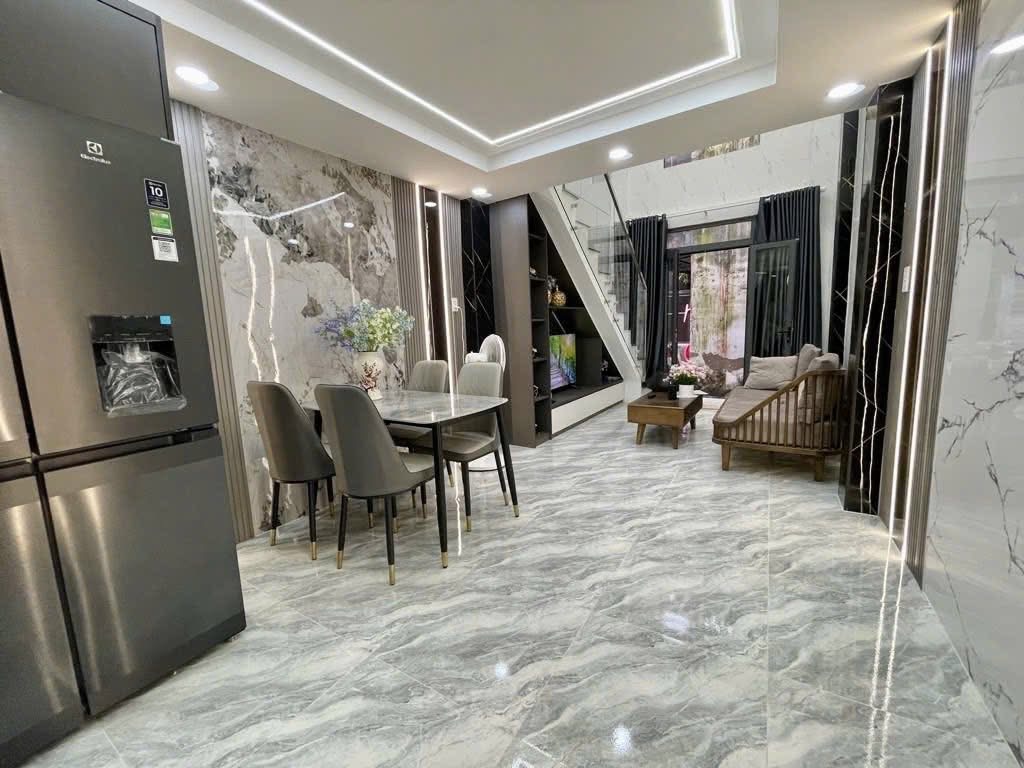 Sang tên liền trong ngày! Bán nhà Nguyễn Trọng Tuyển, phường 2, Tân Bình - 50m2, Sổ Riêng