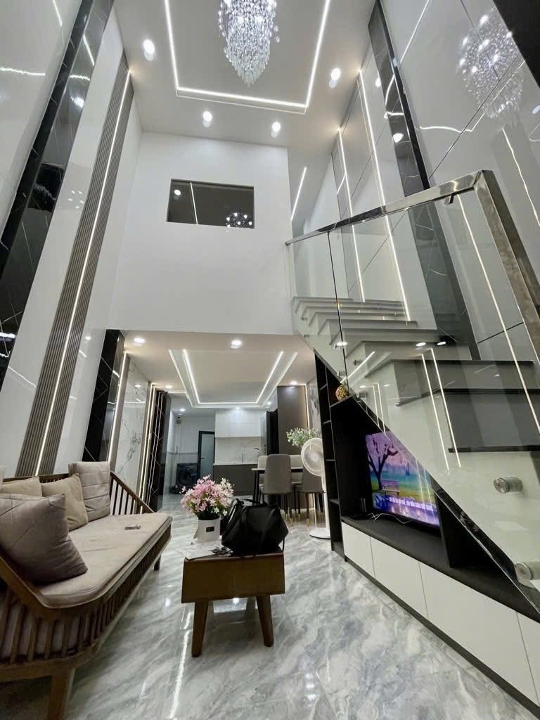 Sang tên liền trong ngày! Bán nhà Nguyễn Trọng Tuyển, phường 2, Tân Bình - 50m2, Sổ Riêng