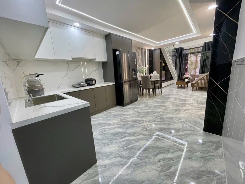 Sang tên liền trong ngày! Bán nhà Nguyễn Trọng Tuyển, phường 2, Tân Bình - 50m2, Sổ Riêng