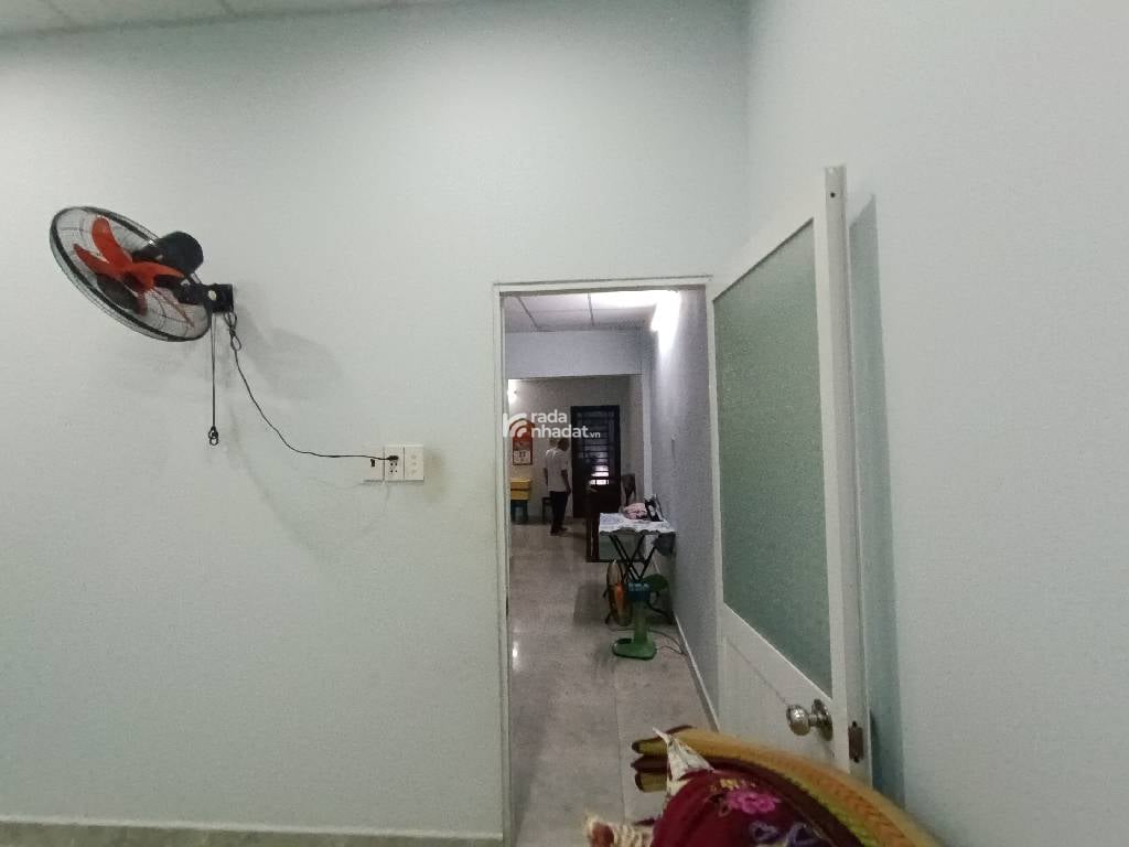 SÁT HẺM XE HƠI HUỲNH VĂN CHÍNH, TÂN PHÚ, 55M2 NGANG HIẾM CÓ. GIẢM 550TR CHỈ 4.5T TL TỐT
