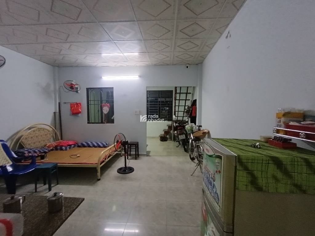 SÁT HẺM XE HƠI HUỲNH VĂN CHÍNH, TÂN PHÚ, 55M2 NGANG HIẾM CÓ. GIẢM 550TR CHỈ 4.5T TL TỐT