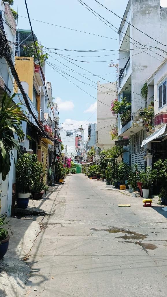 BÁN NHÀ CƯ XÁ PHÚ LÂM B QUẬN 6 100M2 9.3 TỶ 5.5x18M HẺM XE HƠI 