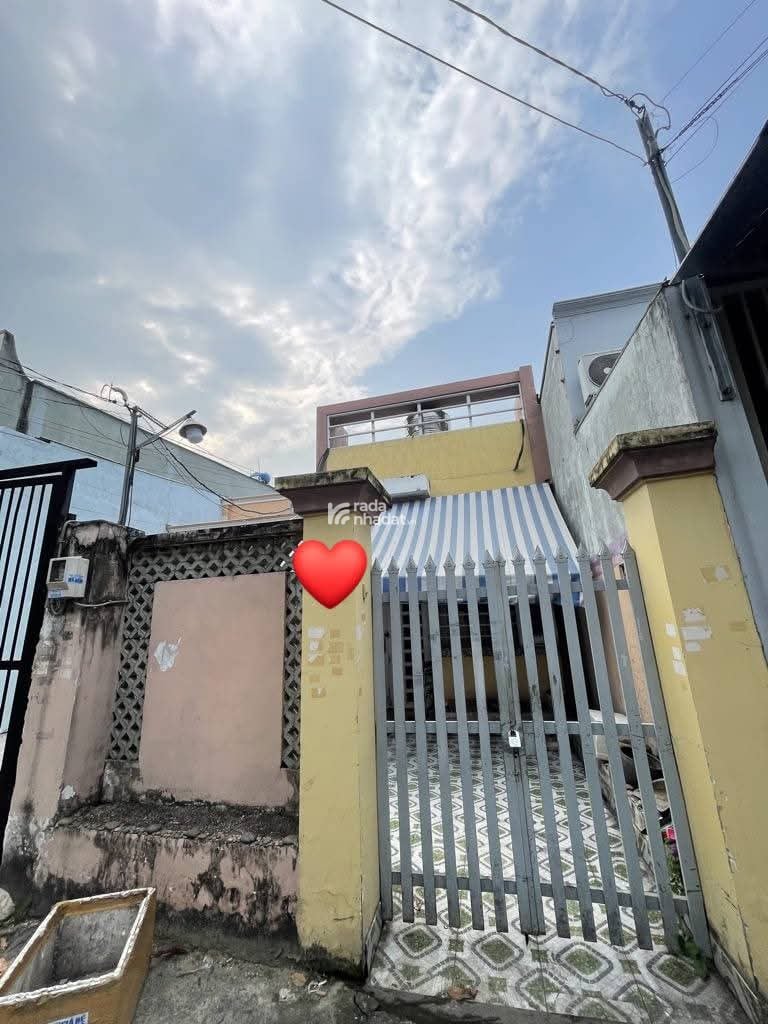 MẶT TIỀN TÂN XUÂN NHÀ NGANG GẦN 9M XE HƠI TRÁNH  178M2 THỔ ĐỦ  SÁT VÁCH QUẬN 12 